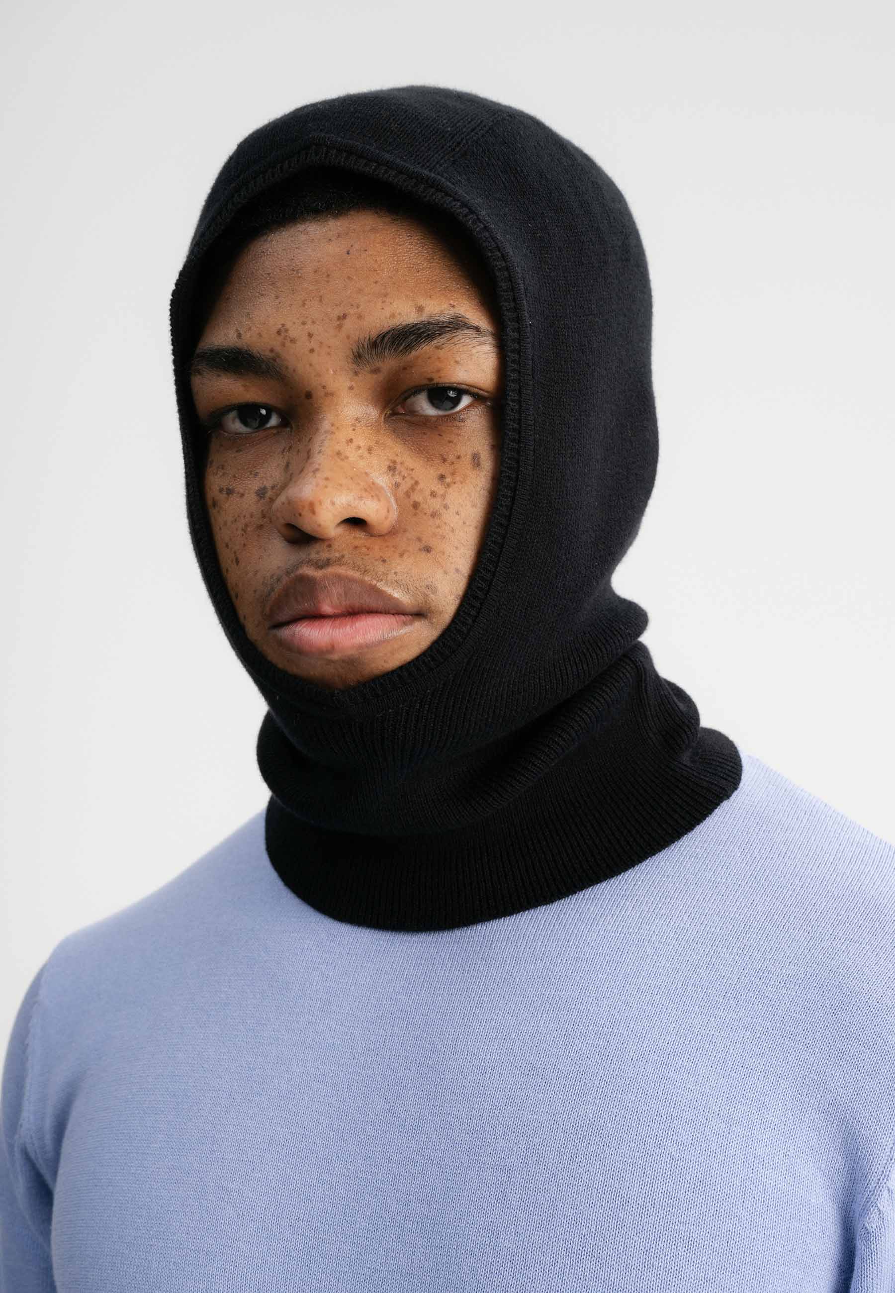 Charvi_Fine Knit Balaclava_Men_black_01.jpg