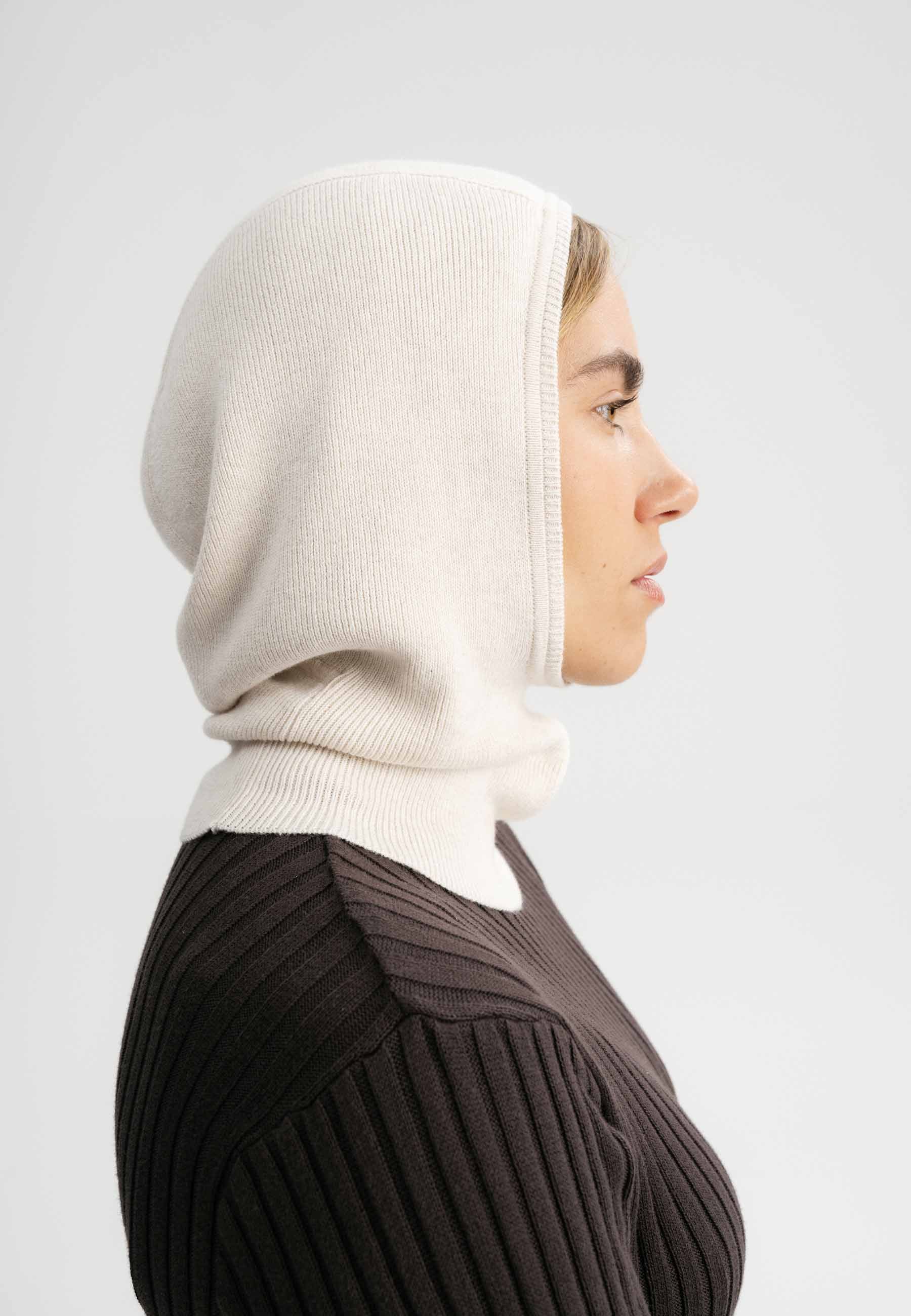 Charvi_Fine Knit Balaclava_Women_cream blend_02.jpg