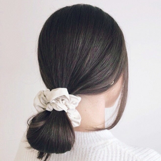 slow_fashion_marna_scrunchie_edited.jpg