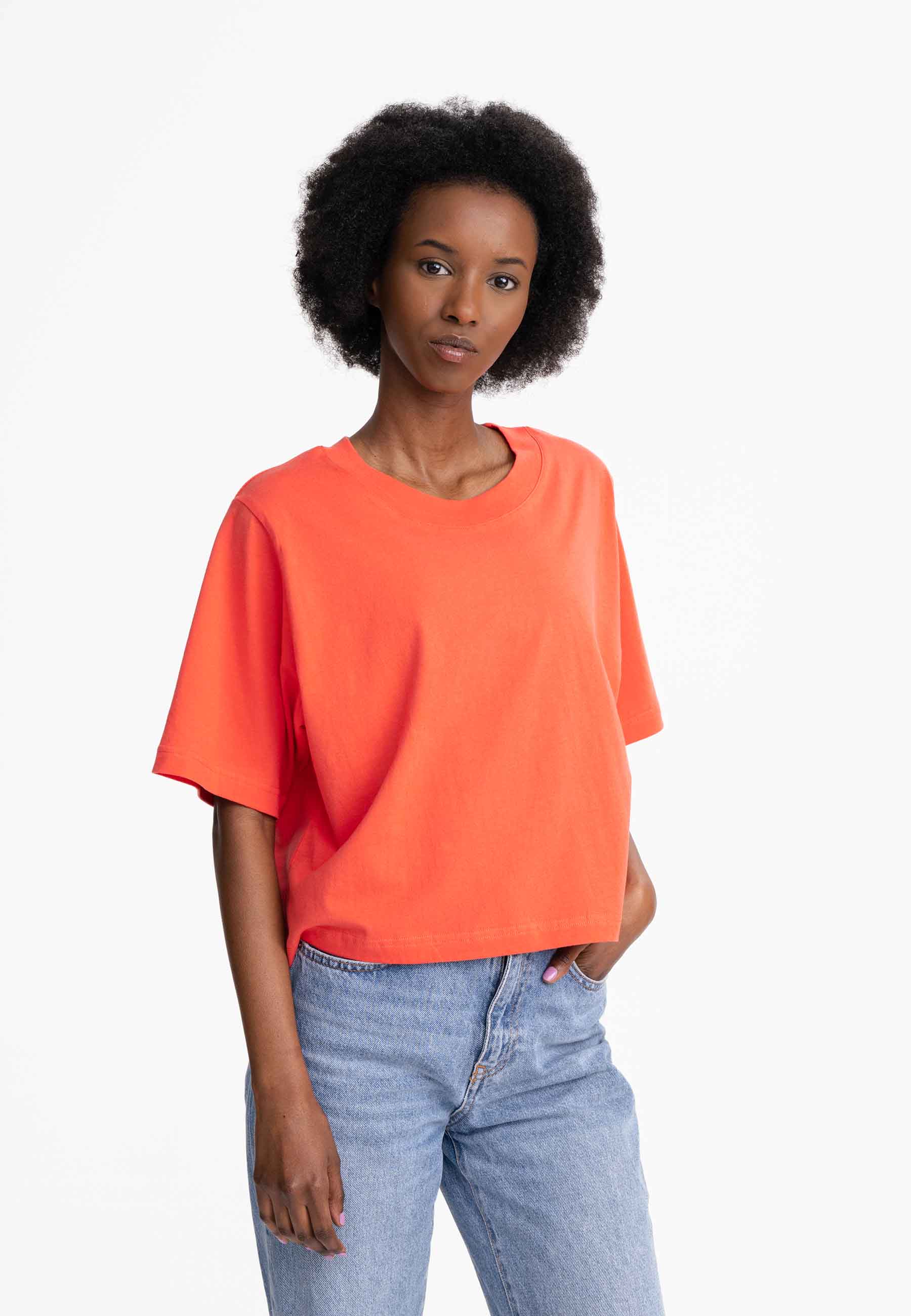 Desna_Cropped T-Shirt_grapefruit_01.jpg