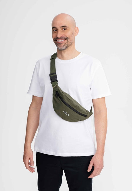 Kalindi-Hip-Bag-dark-olive-Men-01.jpeg