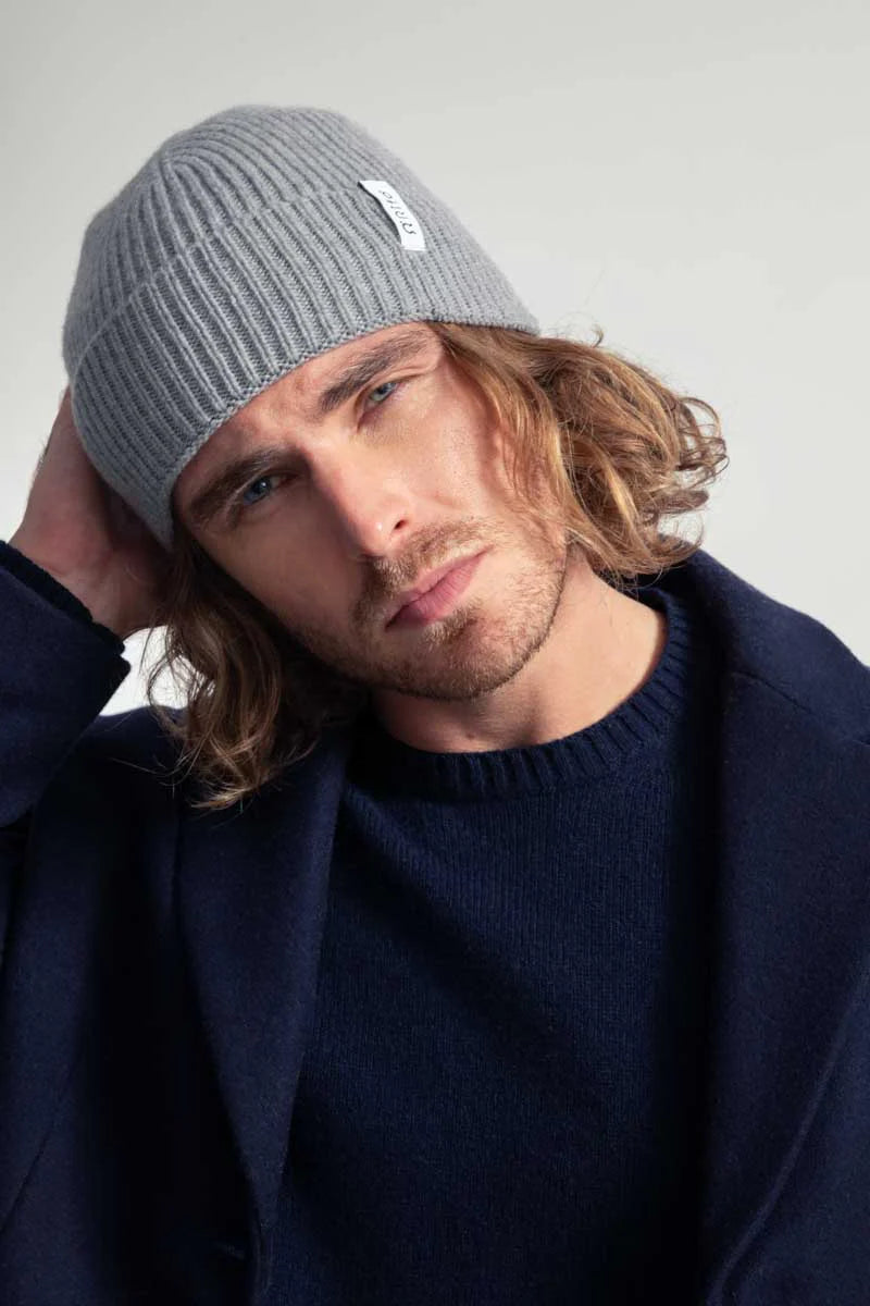 Cappello-Cashmere-rigenerato-Marcello-12.webp