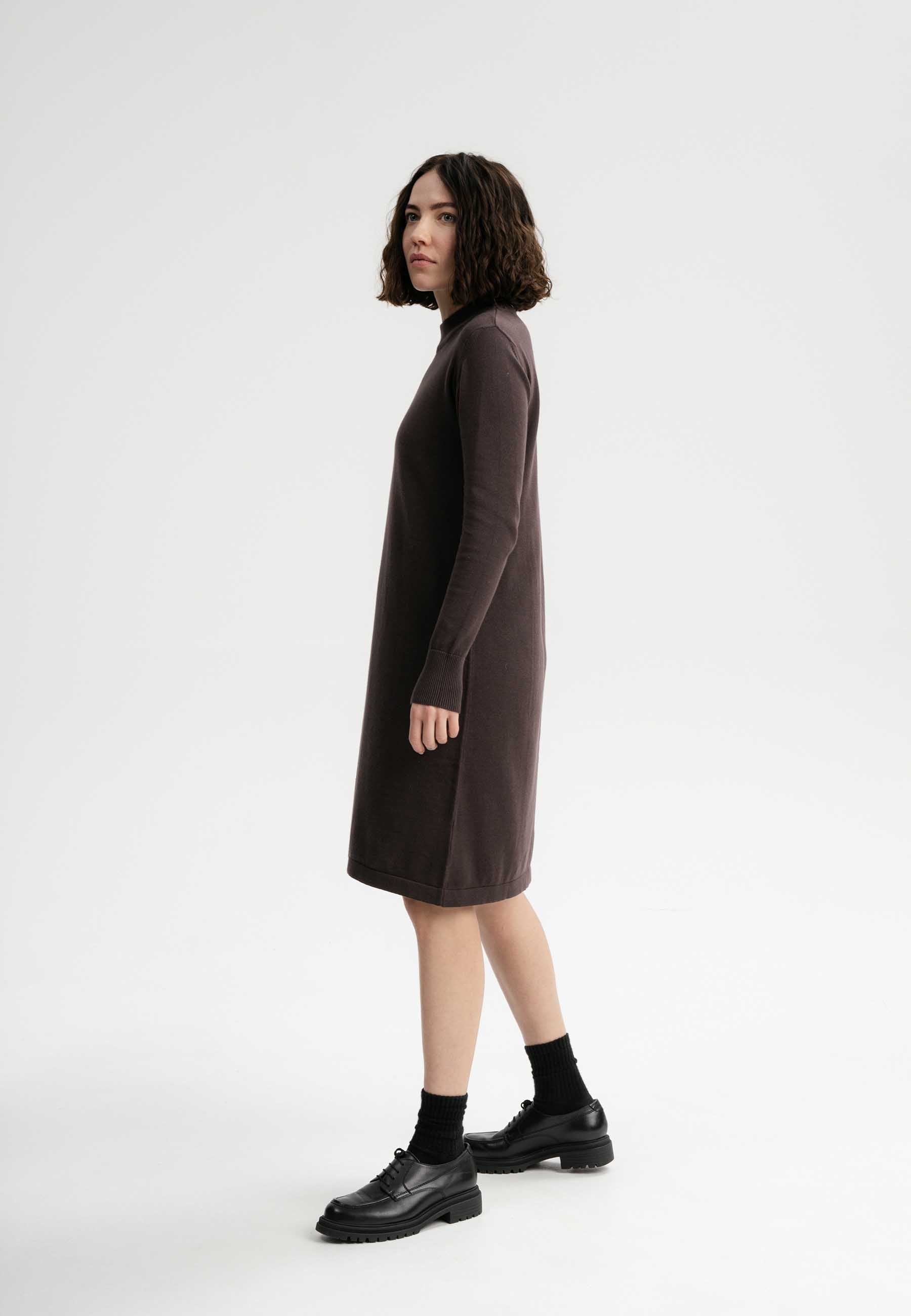 Harleen_Knit_Dress_dark_brown_02.jpg