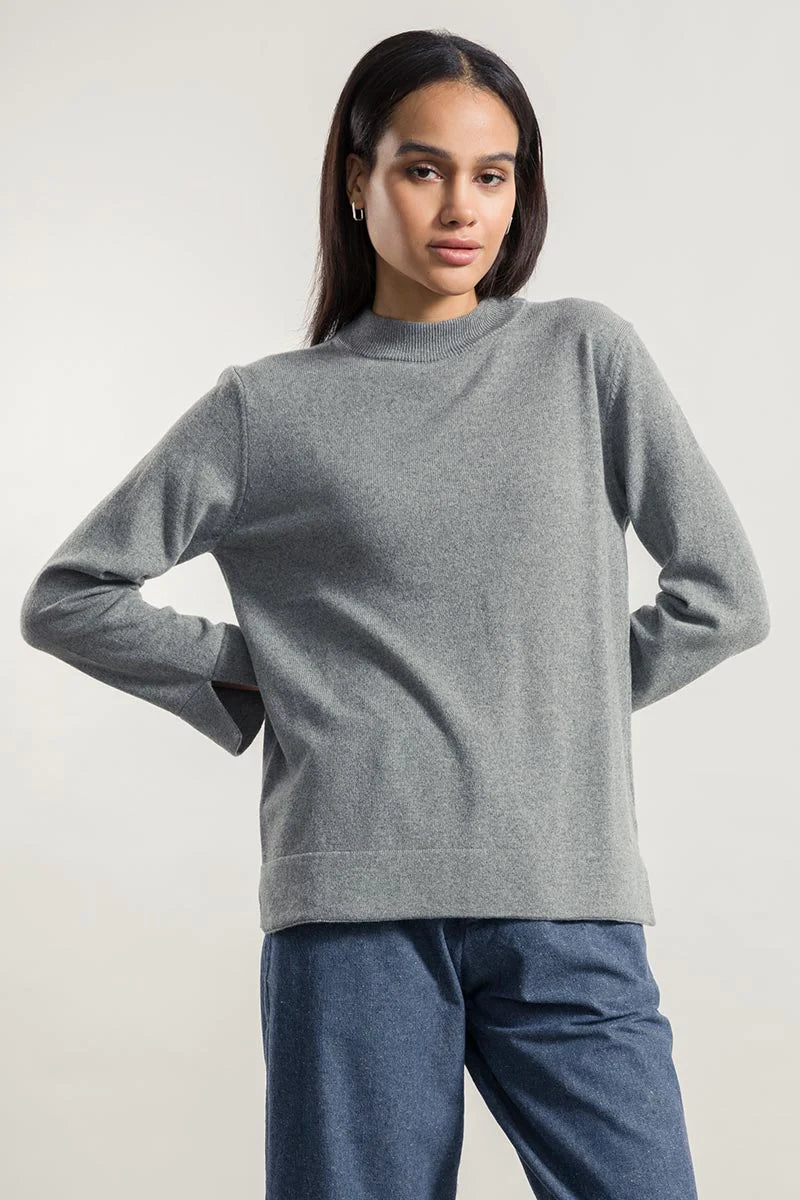 Women-Recycled-Cashmere-Sweater-Isotta-7_800x1200_crop_center.webp