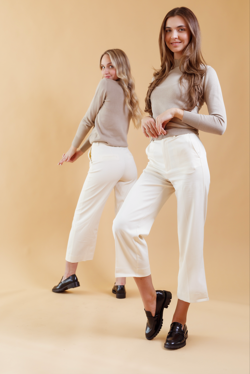 Svetr s žebrovaným límcem MELAWEAR Sada - Cream